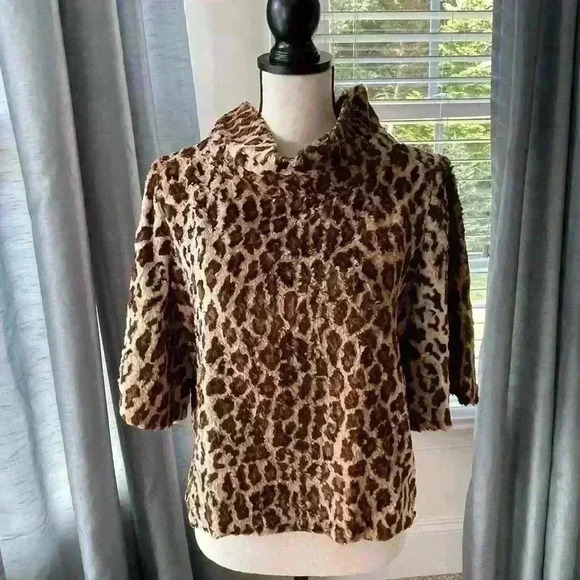 Trina Turk Animal Print Faux Fur Sweater Size Medium - Picture 10 of 10